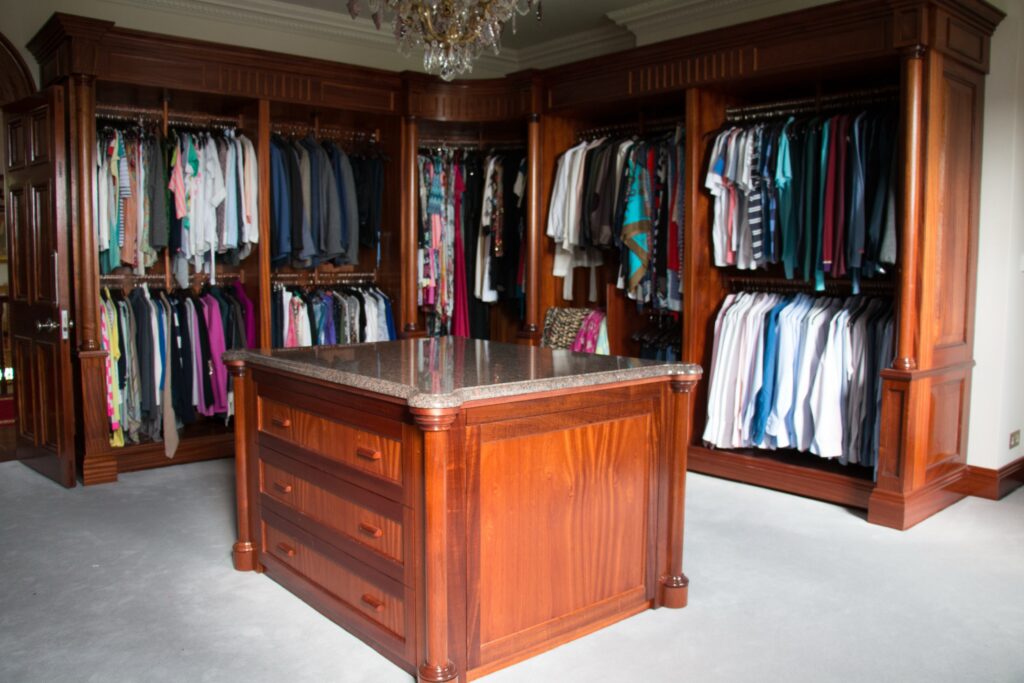 Traditional Walk In Wardrobe Mahogany Open Hanging Rails Central Island With Stone Top Bedrooms Trinity Joinery Jersey 2500