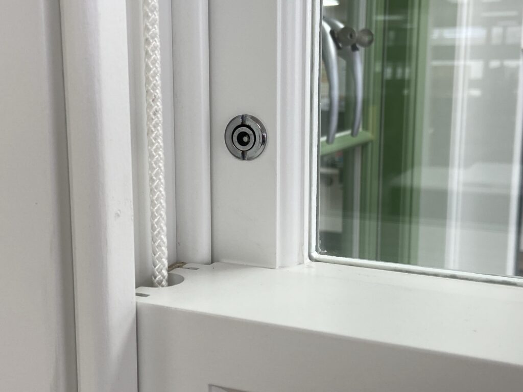 Twist Lock In Polished Chrome Accessories Trinity Joinery Jersey 2500